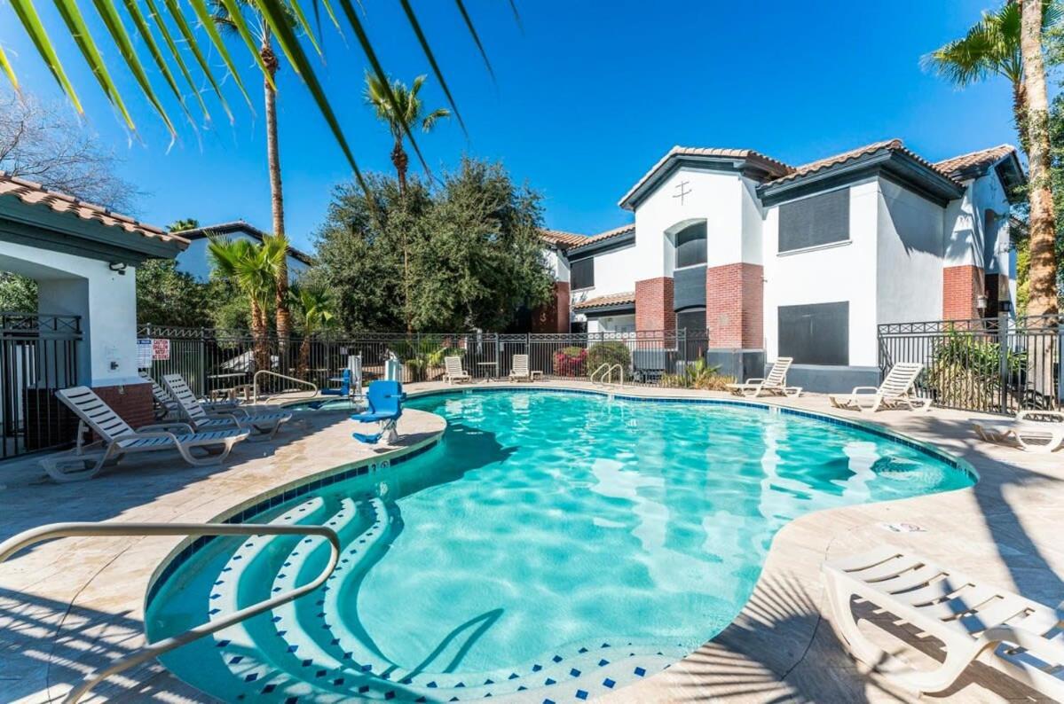 Chandler 1 Bedroom Apt Exterior photo